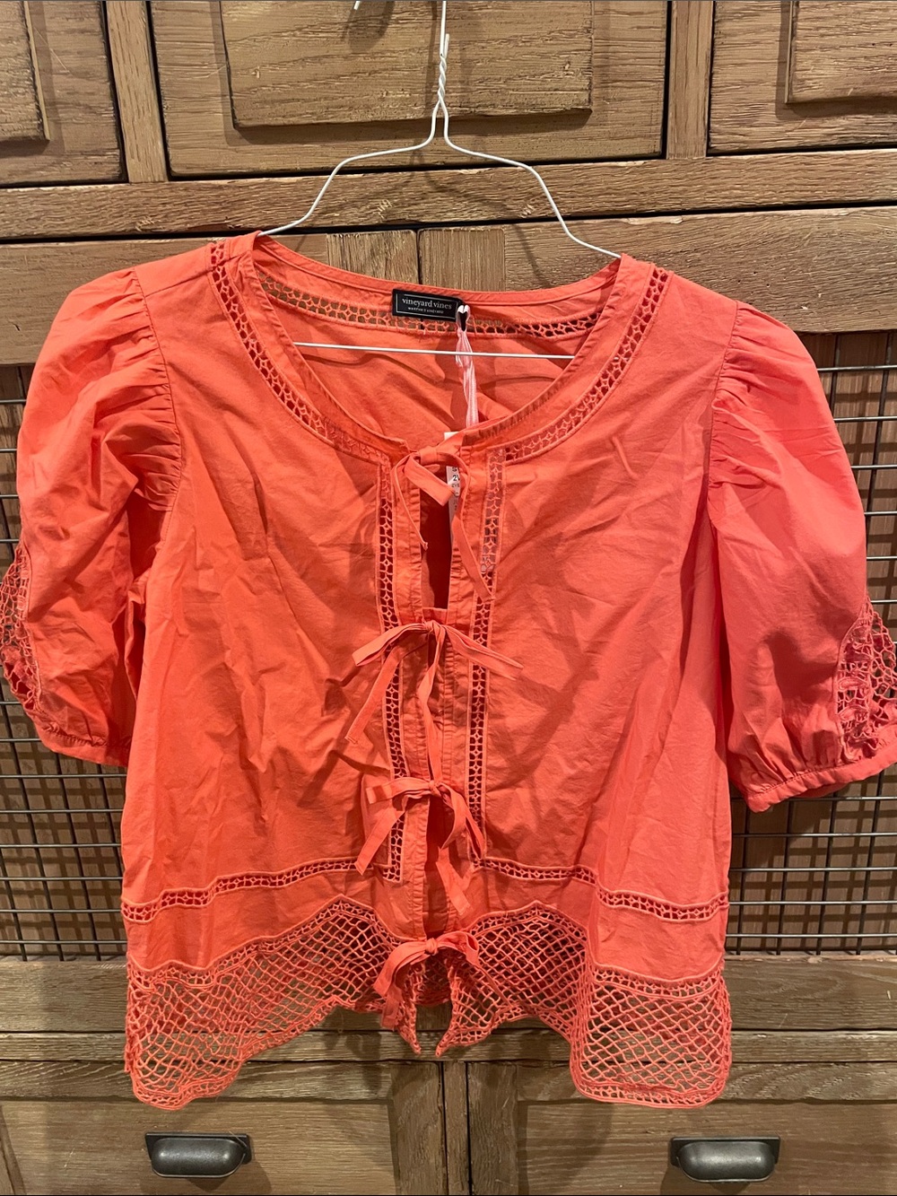 Vineyard Vines Coral Tie-Front Eyelet Crochet Blouse color just peachy nwt S